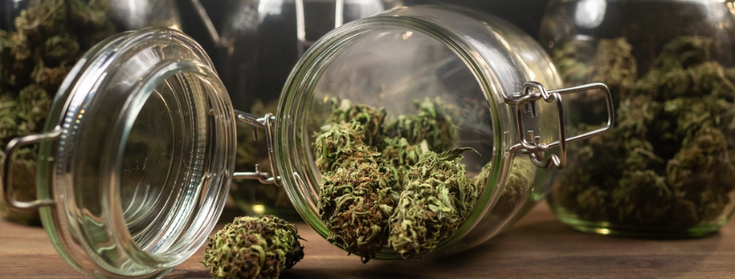 Store Your Weed In An Airtight Jar